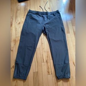 Vince Modern Joggers